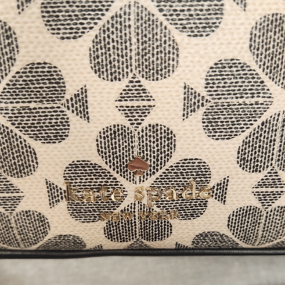 Kate Spade Spade Flower Crossbody Bag - Picture 2 of 7